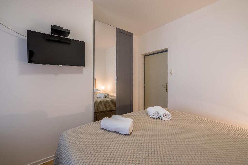 Guesthouse Rooms Split - Triple Room With Private Bathroom