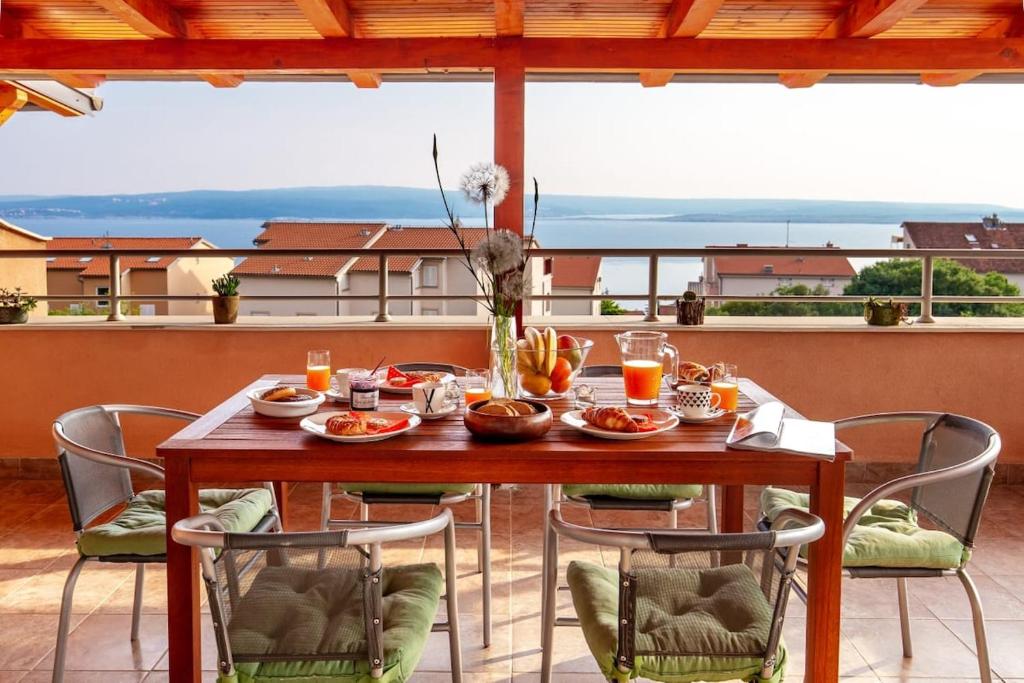 Mâncare la sau în apropiere de acest apartament