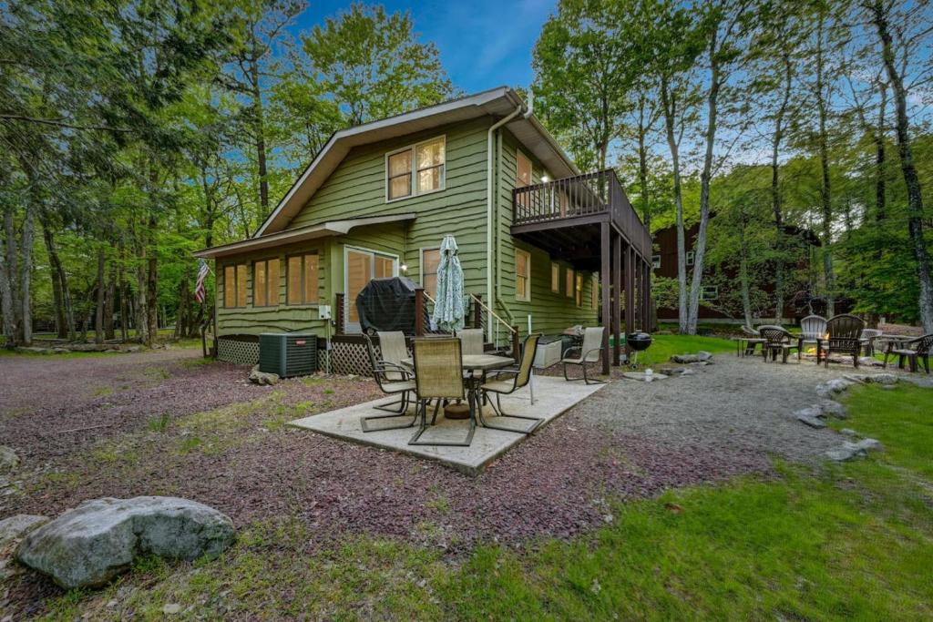 Το κτήριο όπου στεγάζεται  η παραθεριστική κατοικία