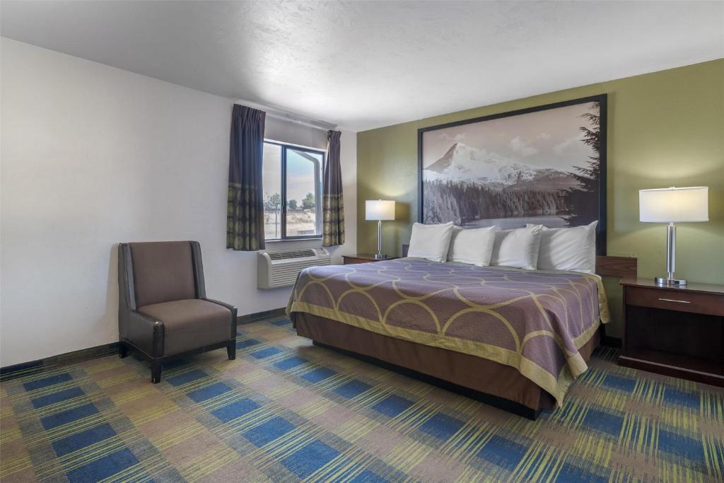 Postel nebo postele na pokoji v ubytování SureStay by Best Western Walla Walla