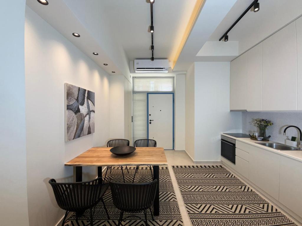 Kálm I - Curated Stays in the Historic Center