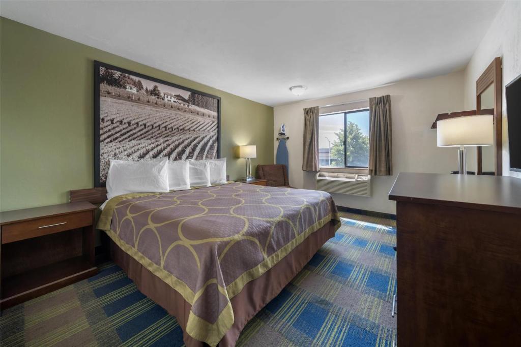 Postel nebo postele na pokoji v ubytování SureStay by Best Western Walla Walla