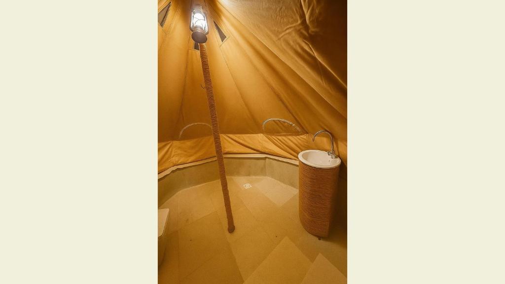 Bagno di Desert Diamond Private Camp