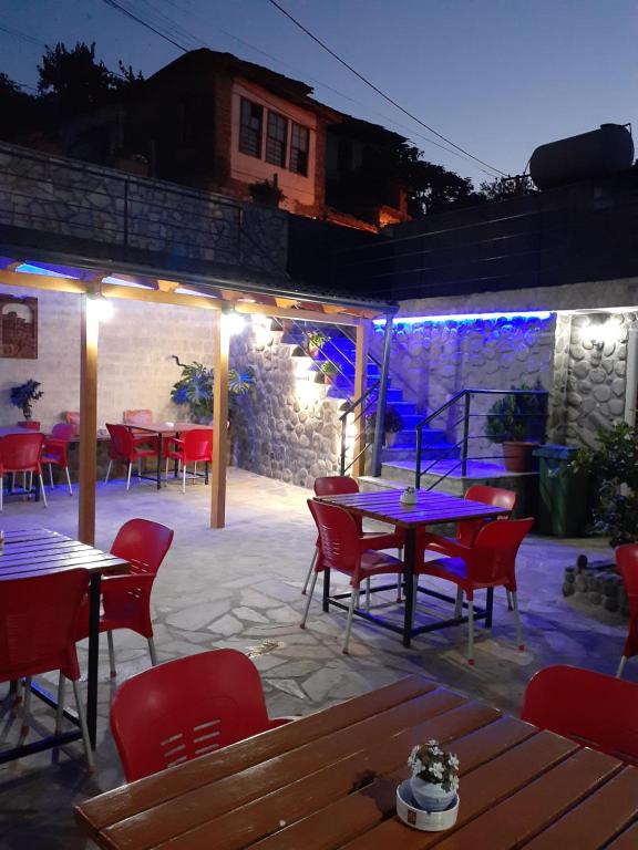 Fotografie z fotogalerie ubytování Bixhaku GuestHouse v destinaci Gjirokastër