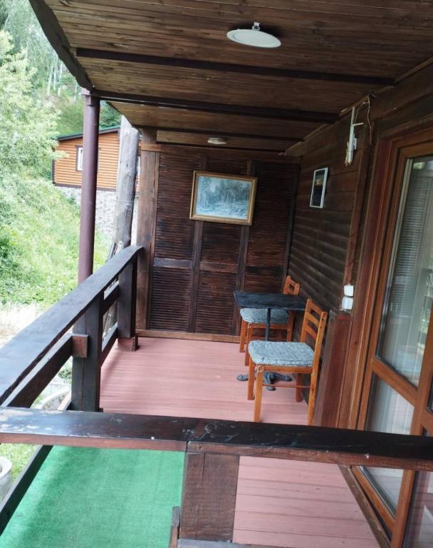Balkón nebo terasa v ubytování Zdybanka