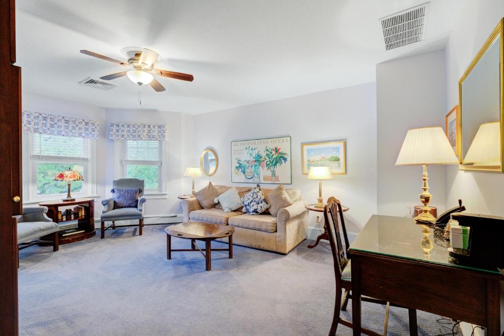 The Hewitt Wellington Hotel - Suite