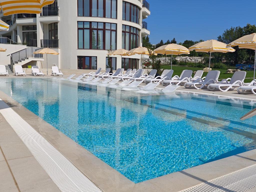 Europroperties SkyLine Apartments