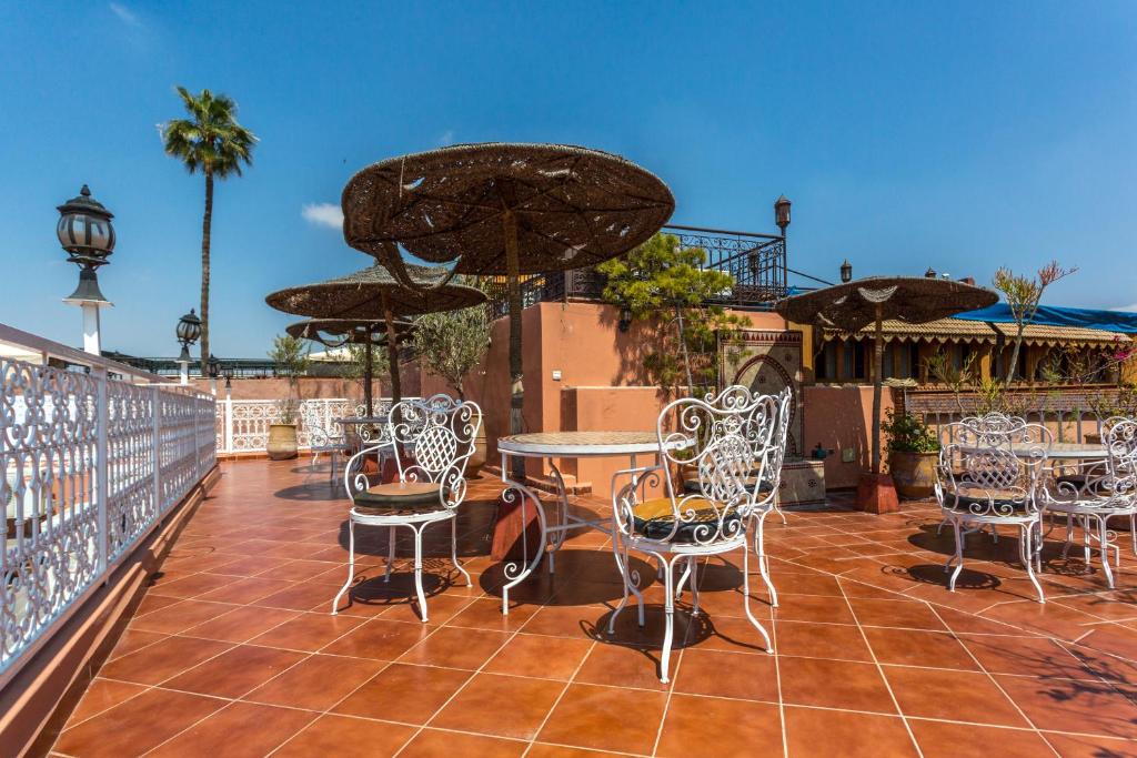 Un restaurante o sitio para comer en Hotel Atlas