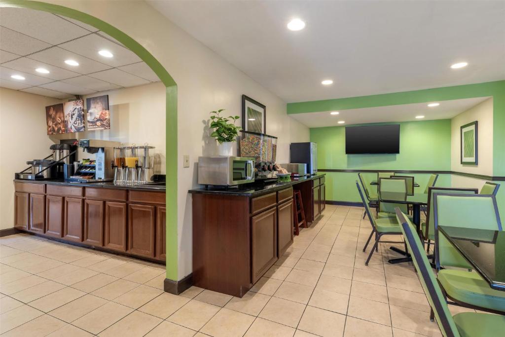 SureStay Hotel by Best Western East Brunswick photo