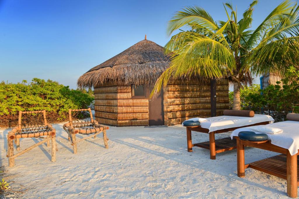 Fotografie z fotogalerie ubytování Adaaran Select Huduran Fushi - Free Dine around Premium All Inclusive 24 hours - 1 Child Stays Free between April 2025 to September 2025 - 45 mins by Speedboat v destinaci North Male Atoll