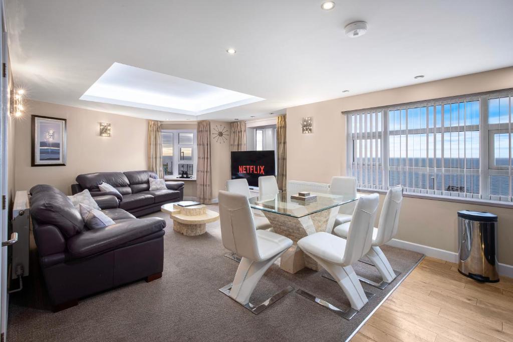 Χώρος καθιστικού στο Granada Apartments Queens Mansions