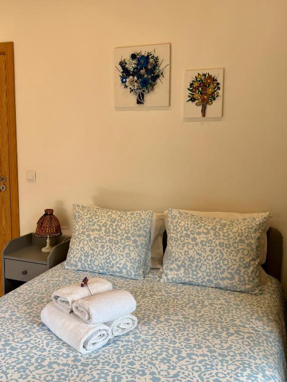 Postel nebo postele na pokoji v ubytování O Chouzal