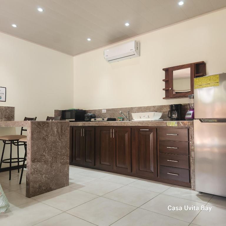 Kuchyň nebo kuchyňský kout v ubytování Casa Uvita Bay