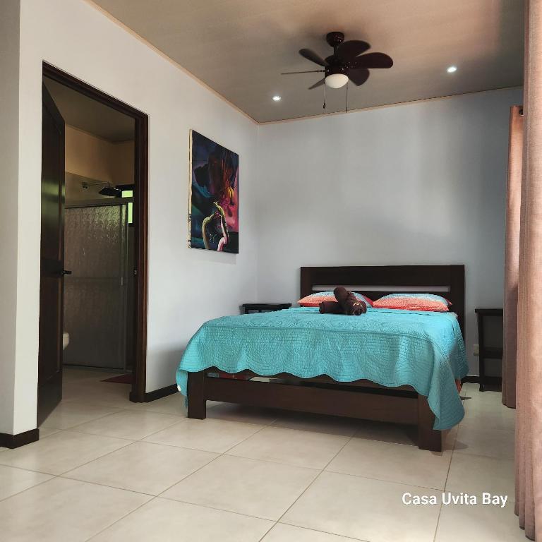 Postel nebo postele na pokoji v ubytování Casa Uvita Bay
