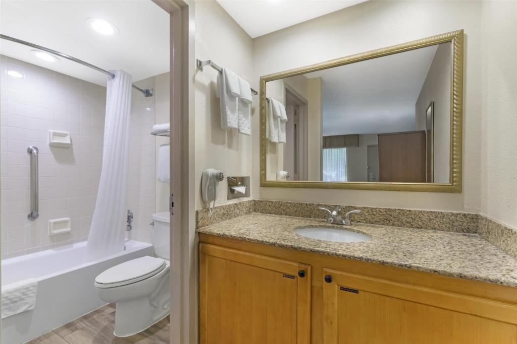 Best Western Dulles Airport Inn photo