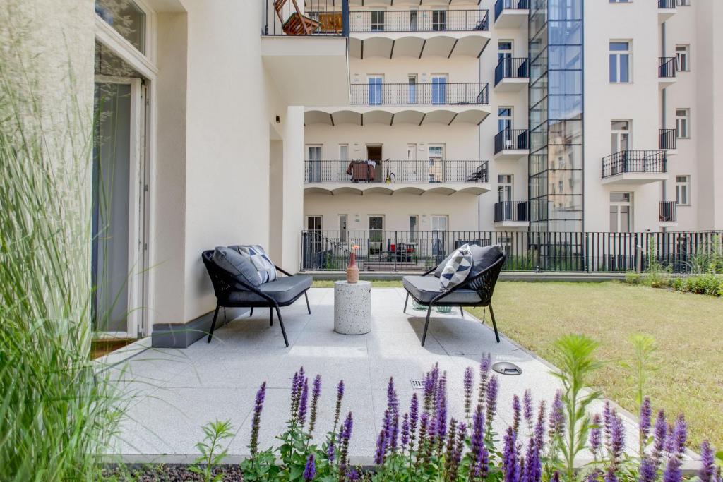 Visit Oomph Apartments