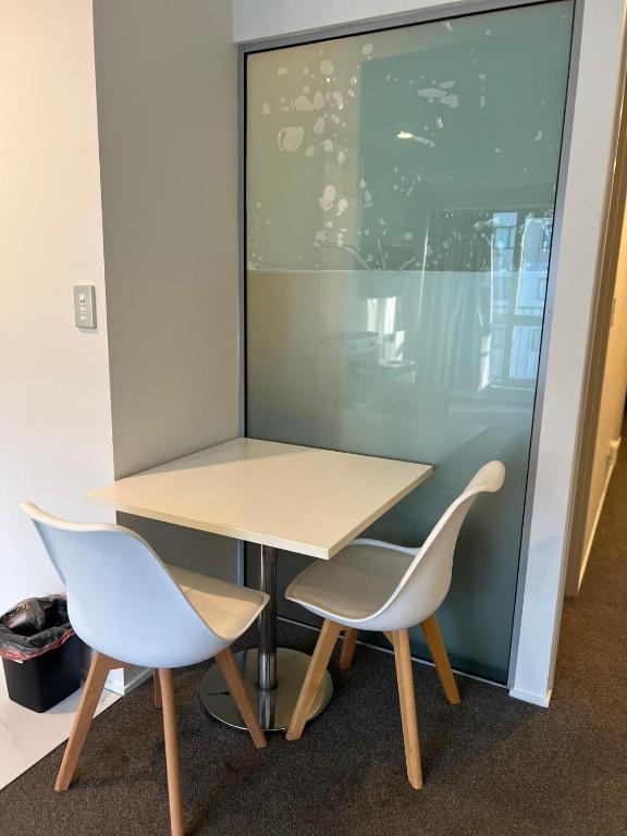 Arthur 2 bedroom 1 living room balcony view wifi gym swiming pool and easy parking1214 - Resim 5