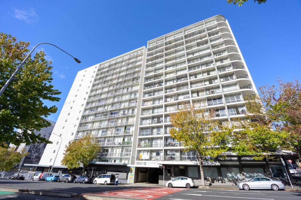 Arthur 2 bedroom 1 living room balcony view wifi gym swiming pool and easy parking1214 - Resim 14