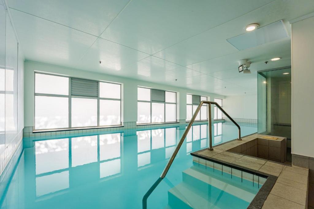 Arthur 2 bedroom 1 living room balcony view wifi gym swiming pool and easy parking1214 - Resim 4