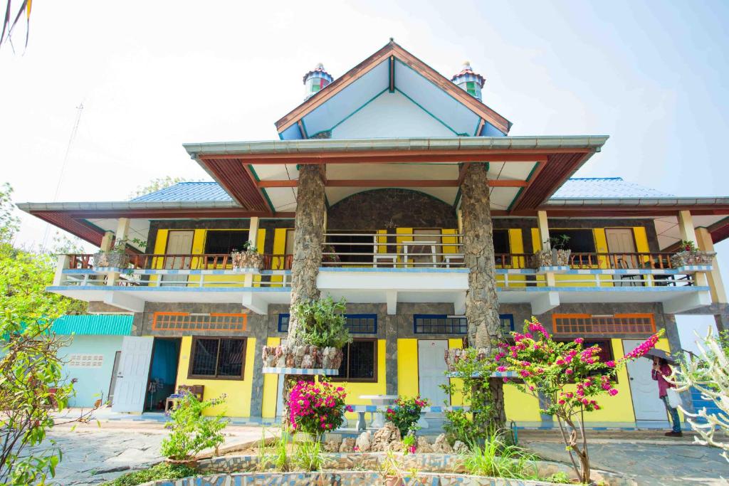 Rimtalay Resort Koh Si Chang - Double Room With Sea View