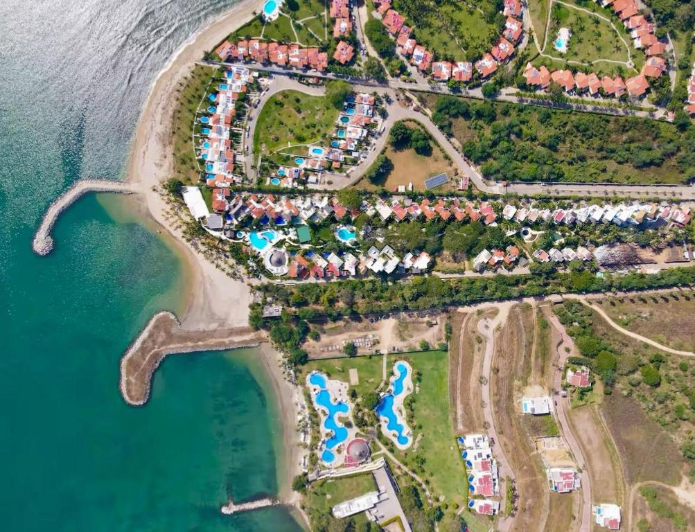 Ảnh trong thư viện ảnh của Kovay Gardens ở Cruz de Huanacaxtle