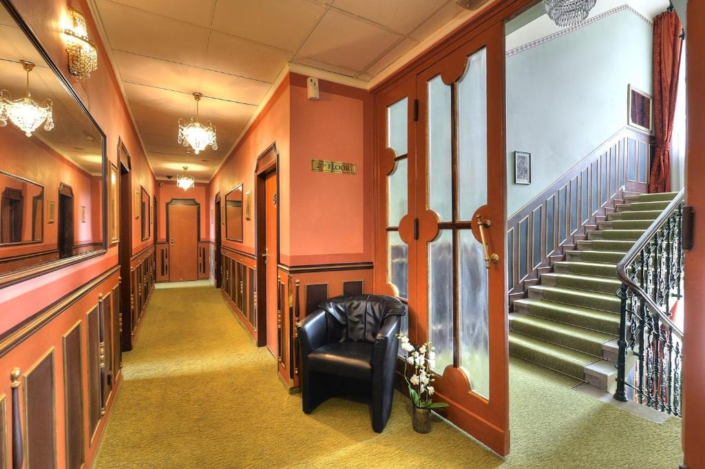 Hotel Hastal Prague Old Town - Resim 36