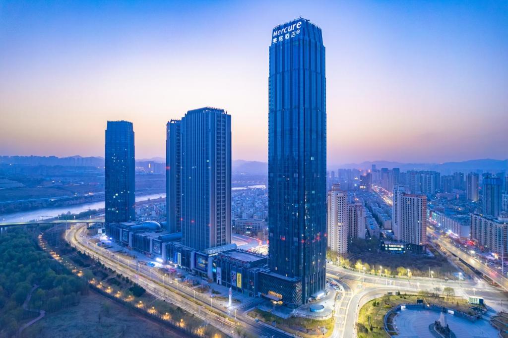 Nespecifikovaný výhled na destinaci Lan-čou nebo výhled na město při pohledu z hotelu