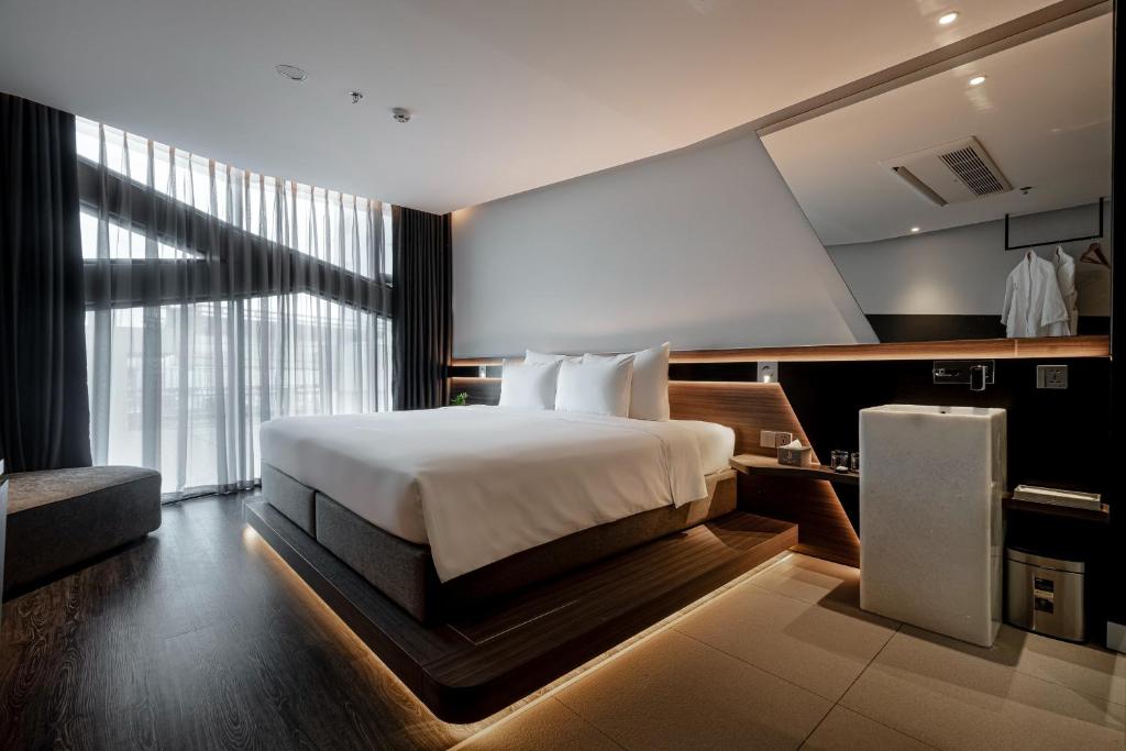 Phòng Deluxe Giường Đôi/2 Giường Đơn Nhìn Ra Thành Phố