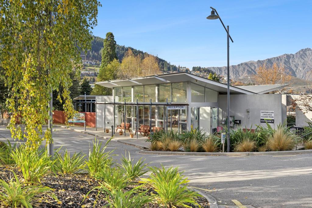 Hampshire Holiday Parks - Queenstown Lakeview - Resim 21