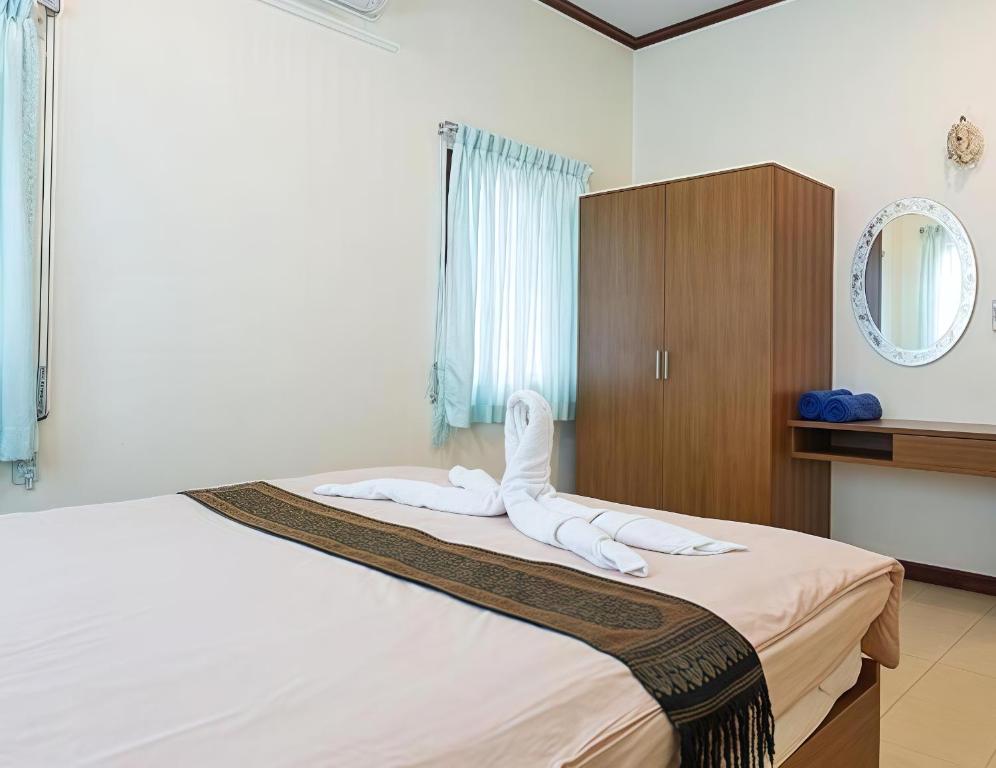 
Deluxe Bungalow with Garden View
