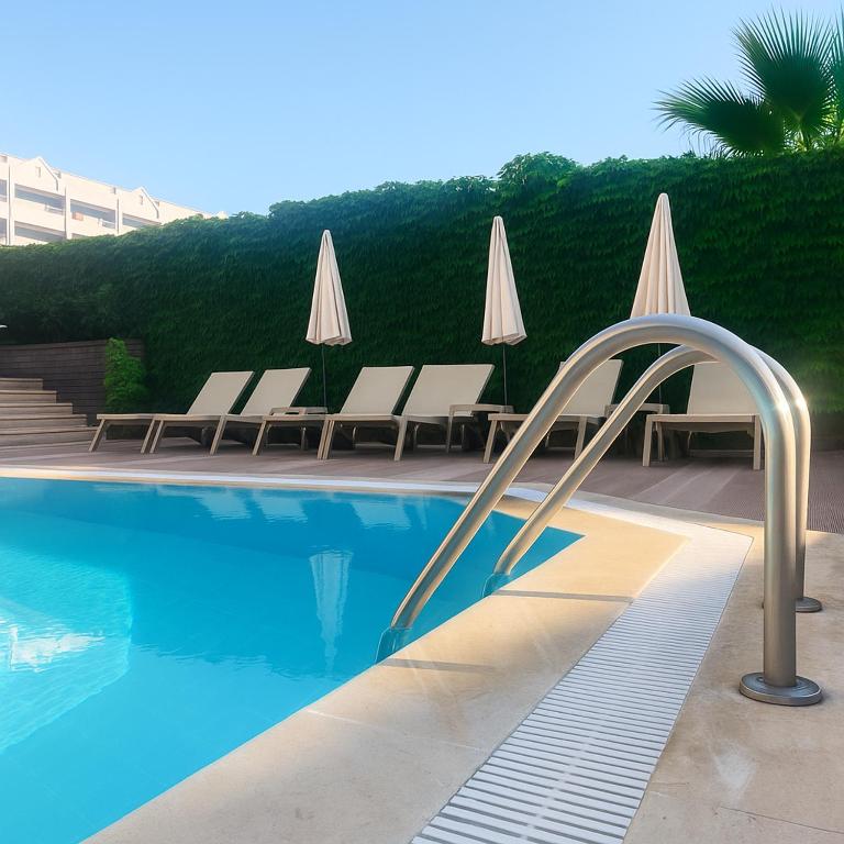 Bazén v ubytování Ozgur Bey Spa Hotel nebo v jeho okolí