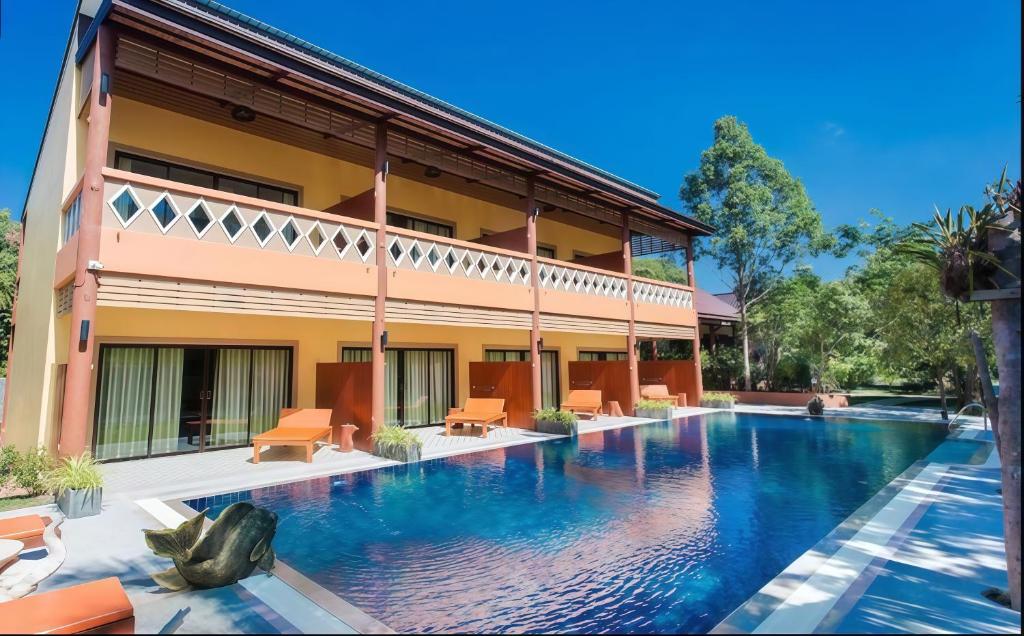 OYA International Resort Phuket ??????????? - Resim 3