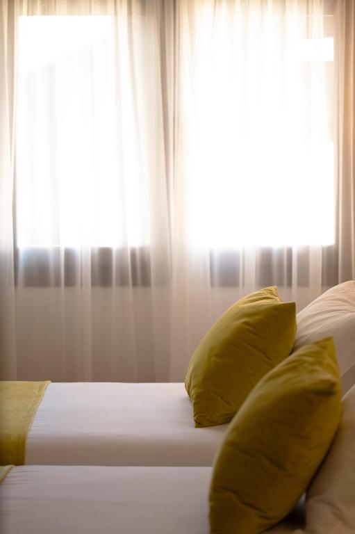 Hotel María de Molina - Twin Room