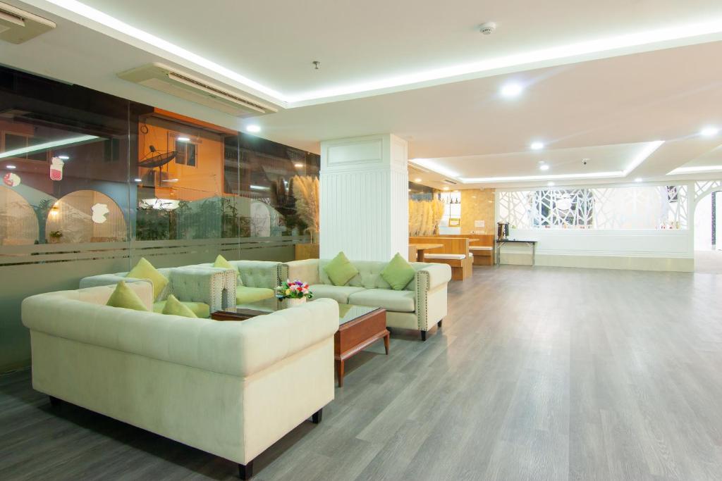 Posezení v ubytování Golden Jomtien Beach Hotel
