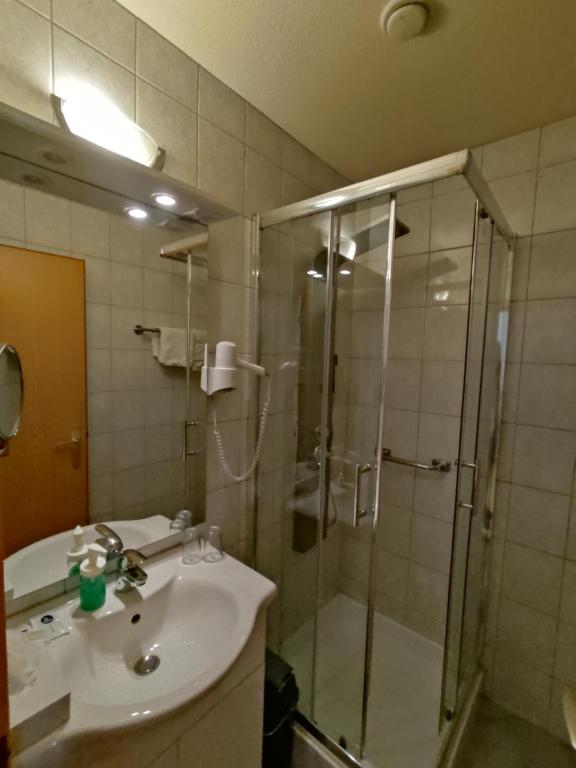 Koupelna v ubytování Hotel Kirchenwirt