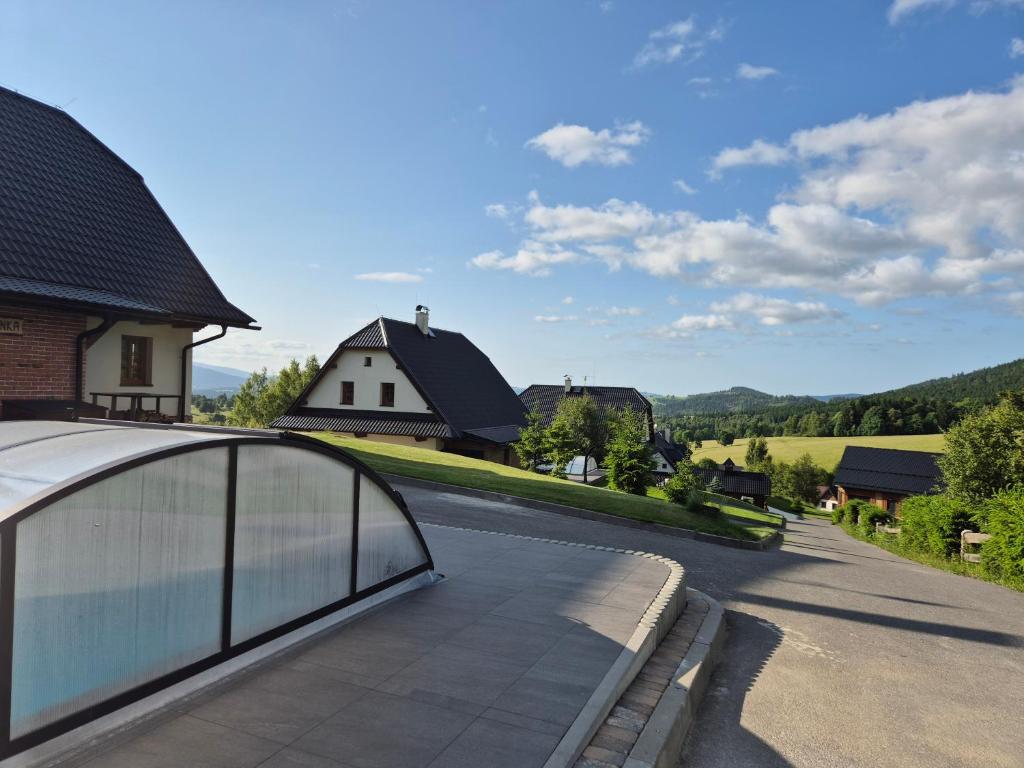 Nespecifikovaný výhled na hory nebo výhled na hory při pohledu z apartmánu