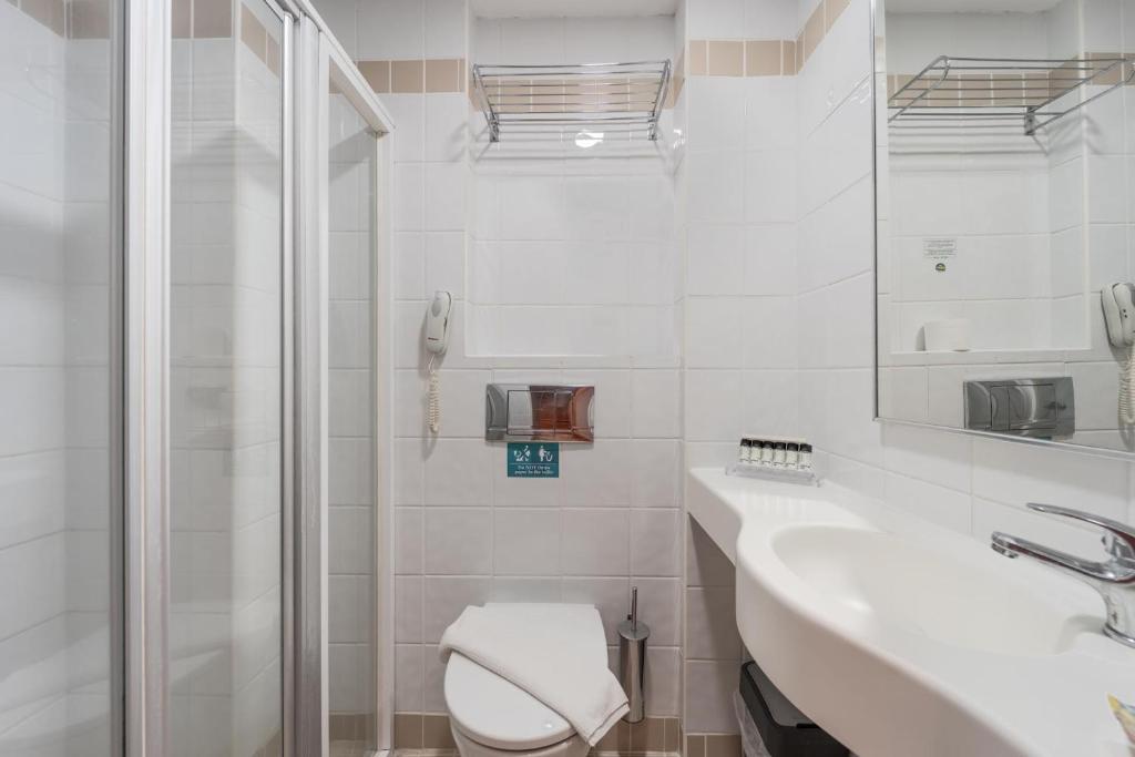 Łazienka w obiekcie Arte Hotel
