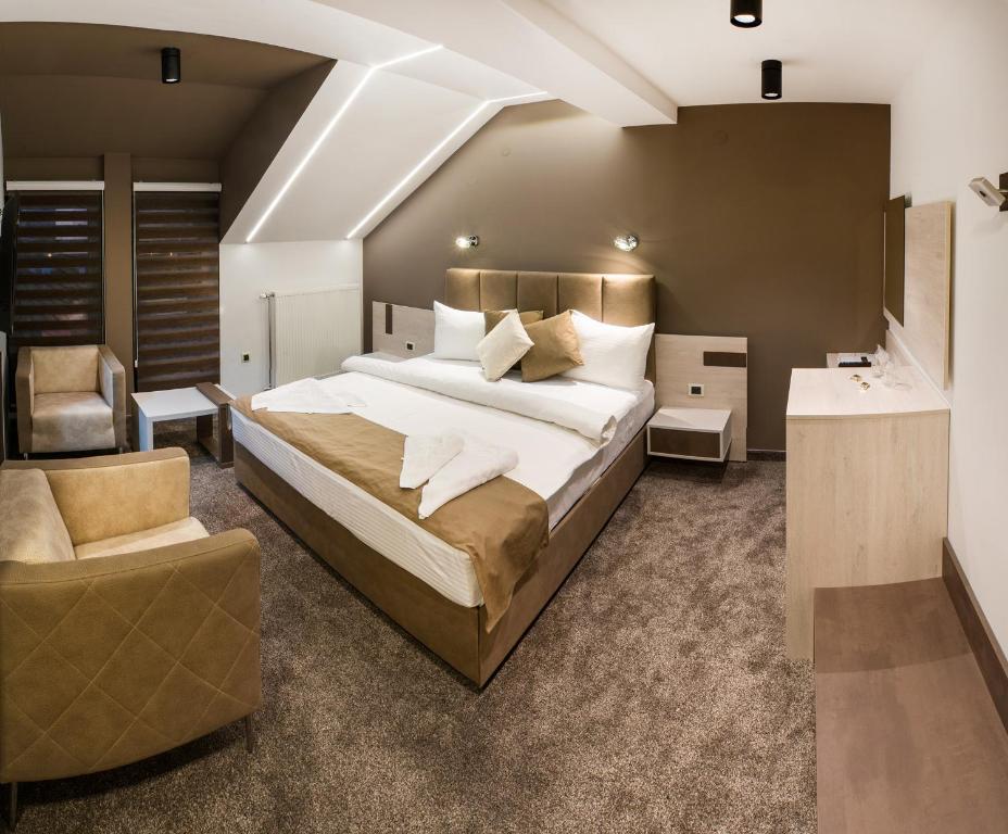 Postel nebo postele na pokoji v ubytování Hotel & Restaurant Ponte Bianco