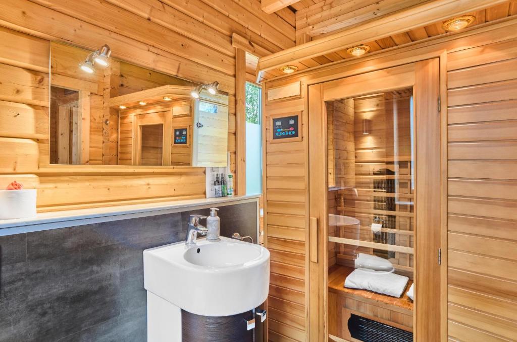 Koupelna v ubytování Chalets zum Latschen