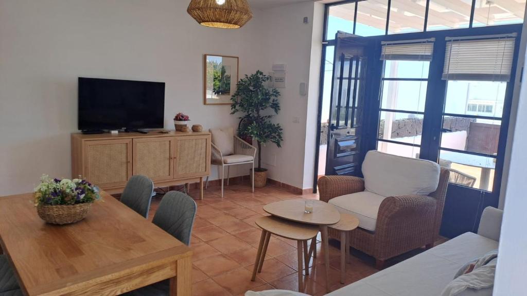 TV a/nebo společenská místnost v ubytování Marina azul