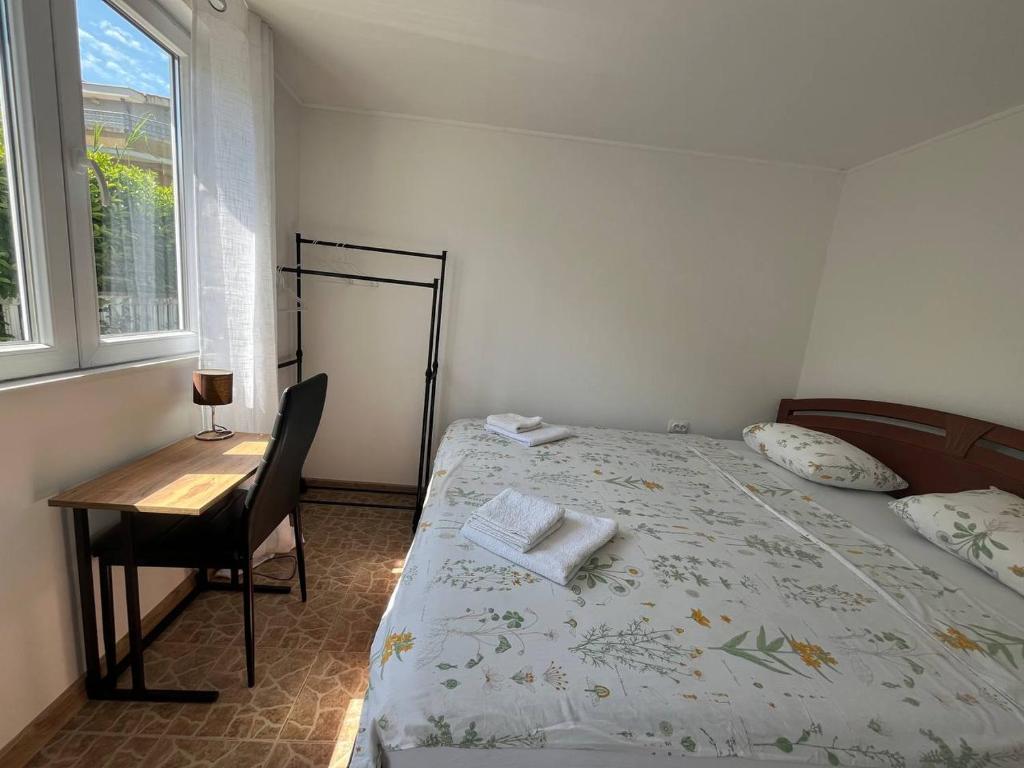 Apartment Iris with pool Lido of Herceg Novi Bijela - 度假屋