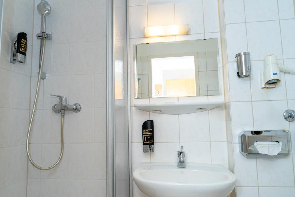 Hotel Lumen am Hauptbahnhof - Resim 40