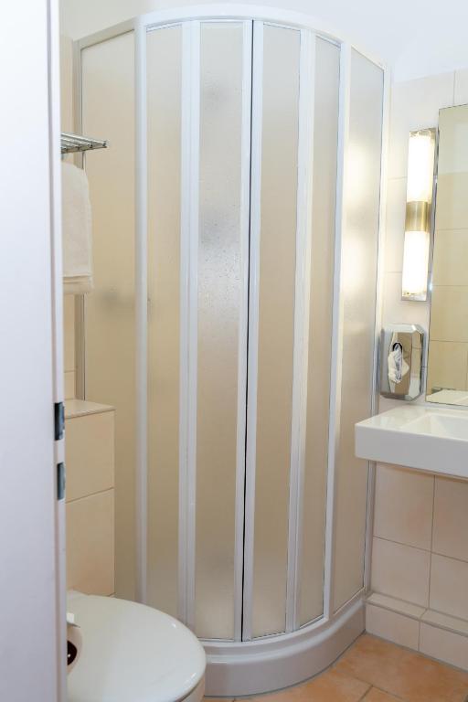 Hotel Lumen am Hauptbahnhof - Resim 39