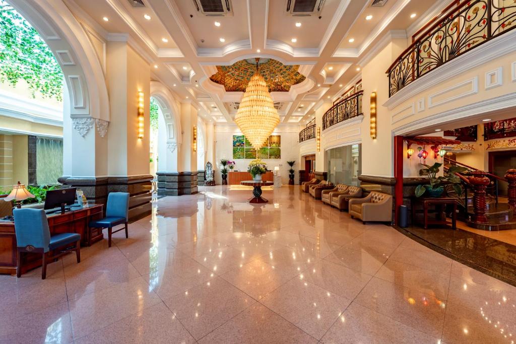 Sherwood Residence 4