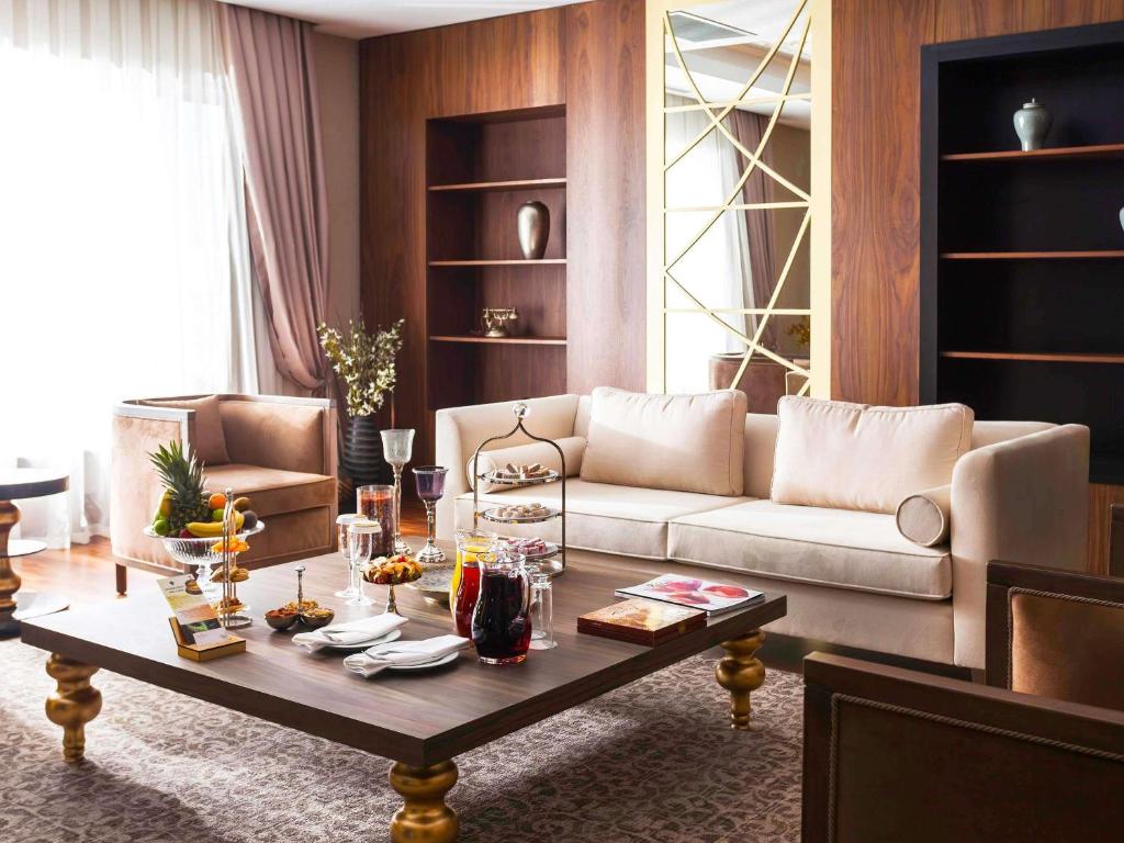 Posezení v ubytování TUI Magic Life Rixos Beldibi - Adult Only