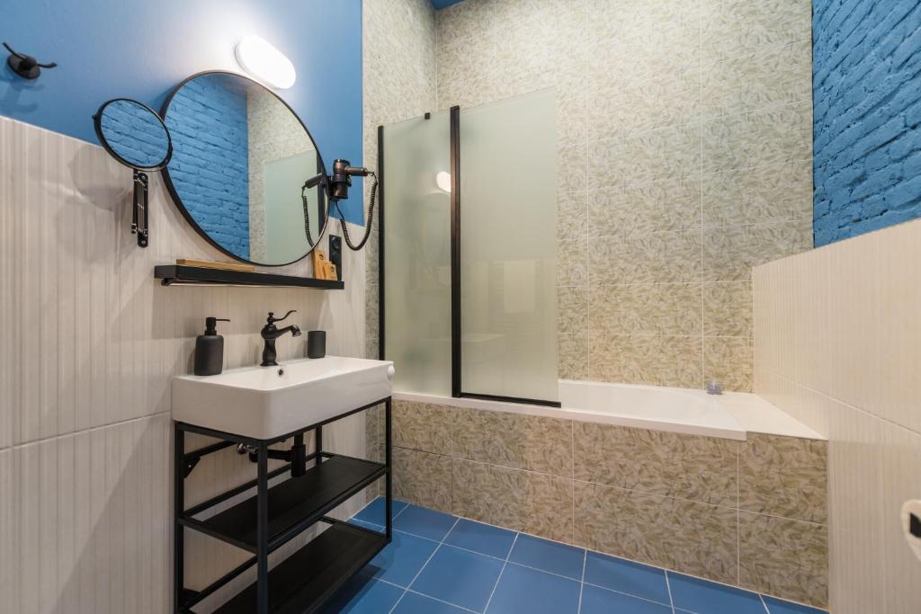 East-West Budapest Boutique Hotel - Resim 29