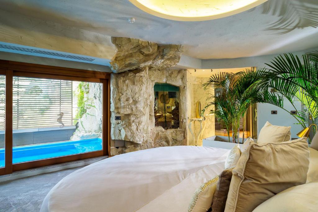 Suite with Private Pool
