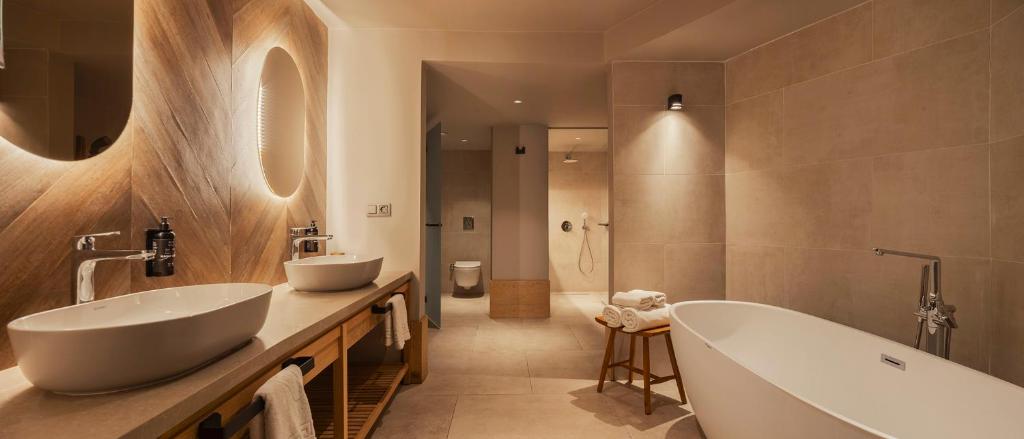A bathroom at Day One Beach Resort & SPA - Adult Only