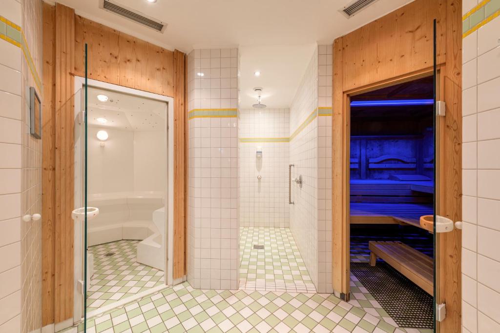 Koupelna v ubytování Heart Hotel Arlberg