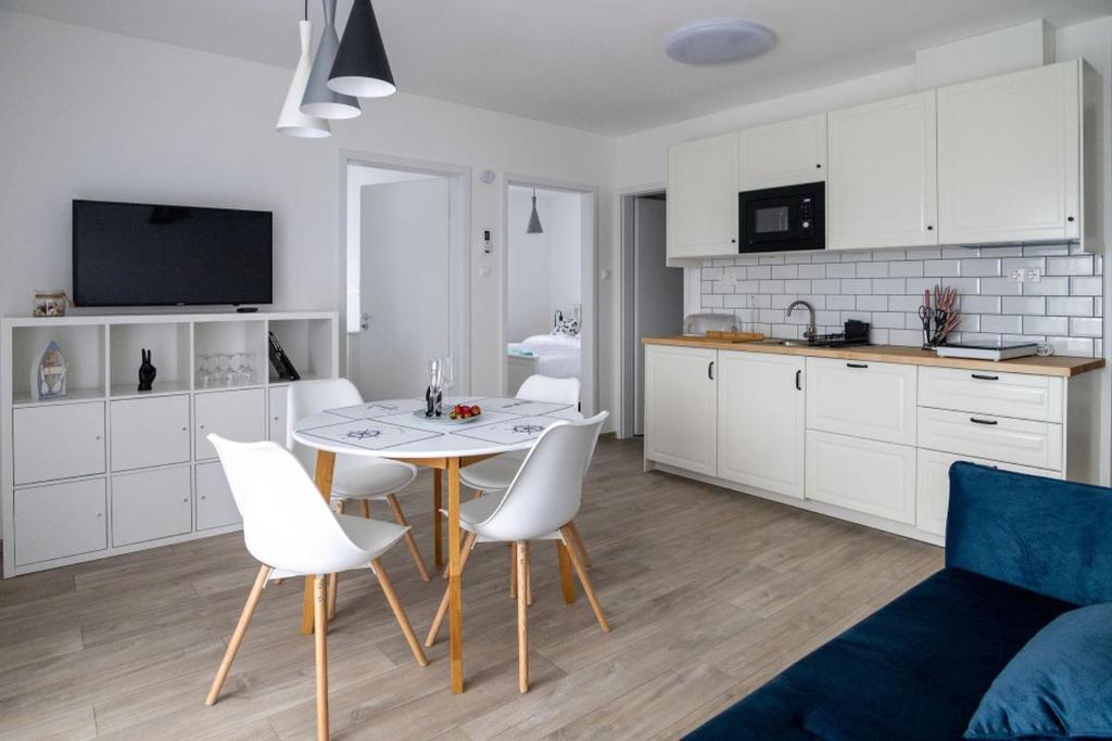 Kuchyň nebo kuchyňský kout v ubytování Patakpart Apartmanok